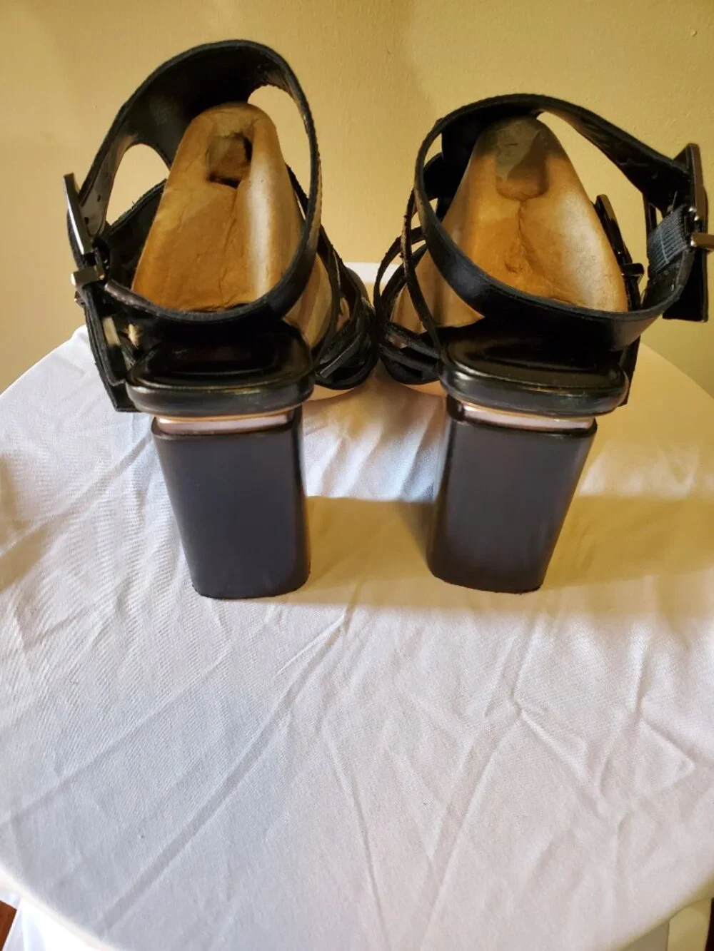 Vince Camuto Black Hicheny